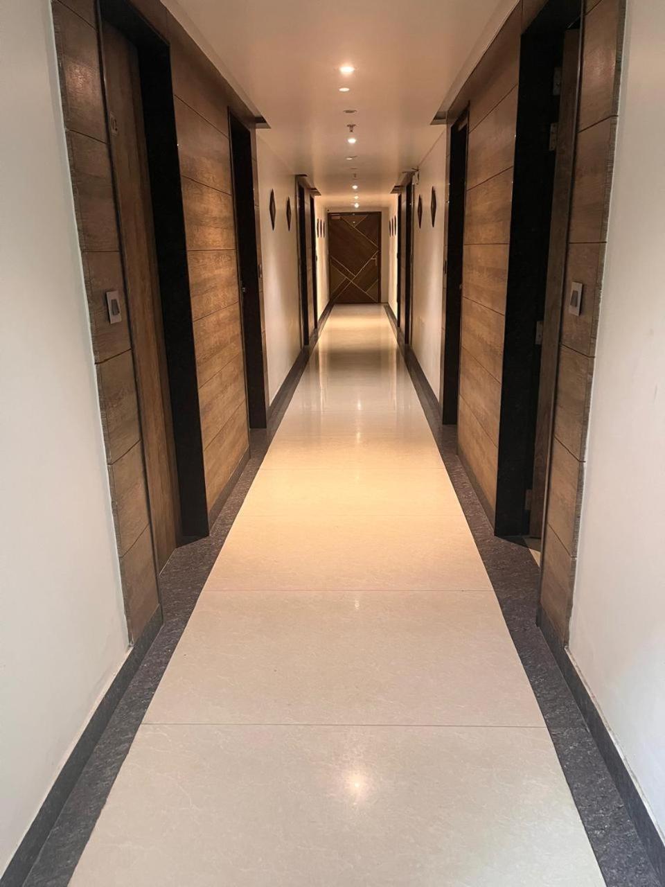 Hotel Parklane Agra (Uttar Pradesh) Exterior foto