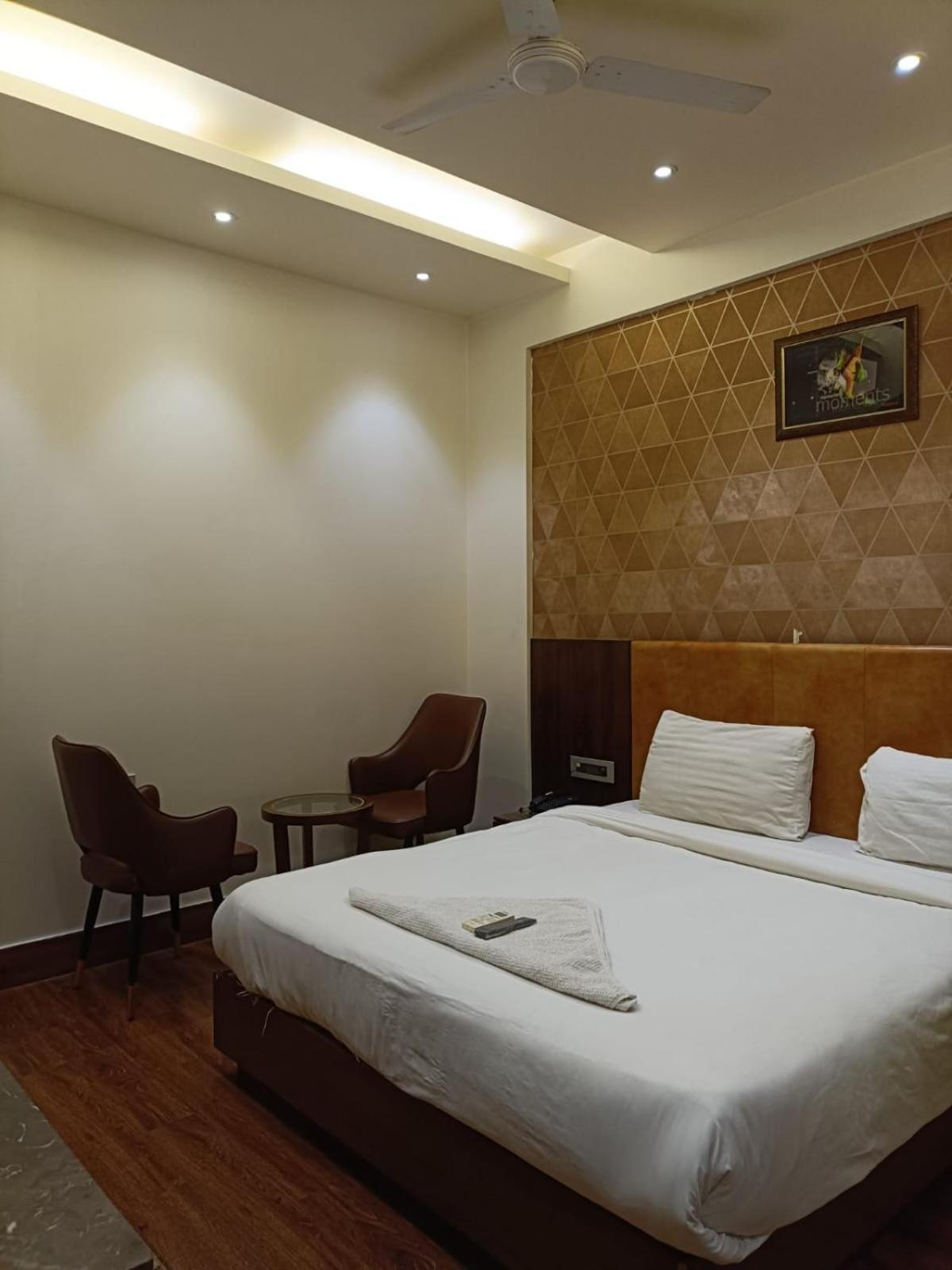 Hotel Parklane Agra (Uttar Pradesh) Exterior foto